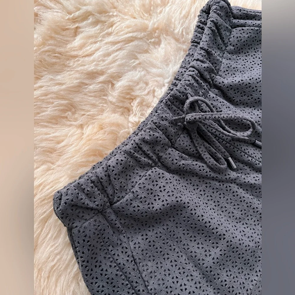 Zara Suede Shorts - Picture 7 of 7